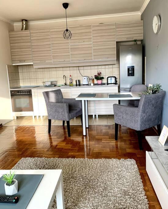 Sunkissed Apartment Belgrade Exterior photo